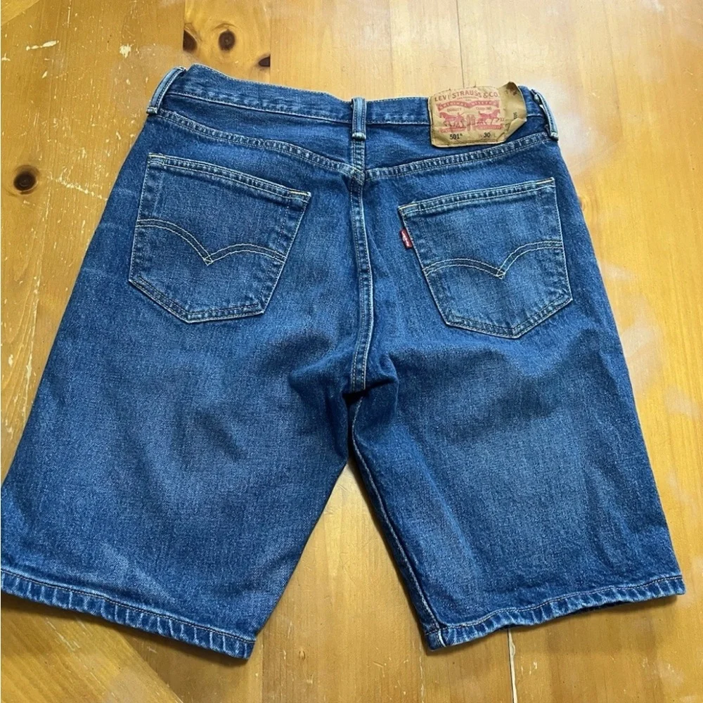 Levi's Men 501 Original Shorts Size 28 Blue Denim (Tag 30 Fits 28.5) Excellent⁠